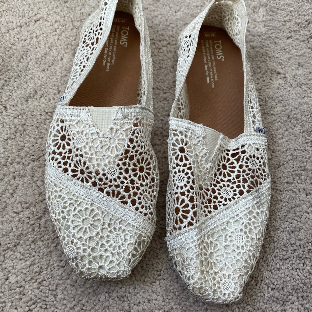 Ivory lace crochet toms